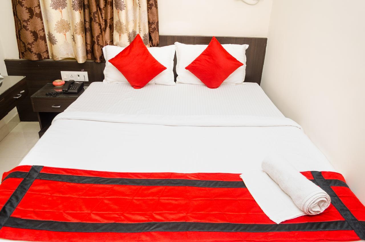 Oyo 7186 Hotel South Inn โกลกาตา ภายนอก รูปภาพ