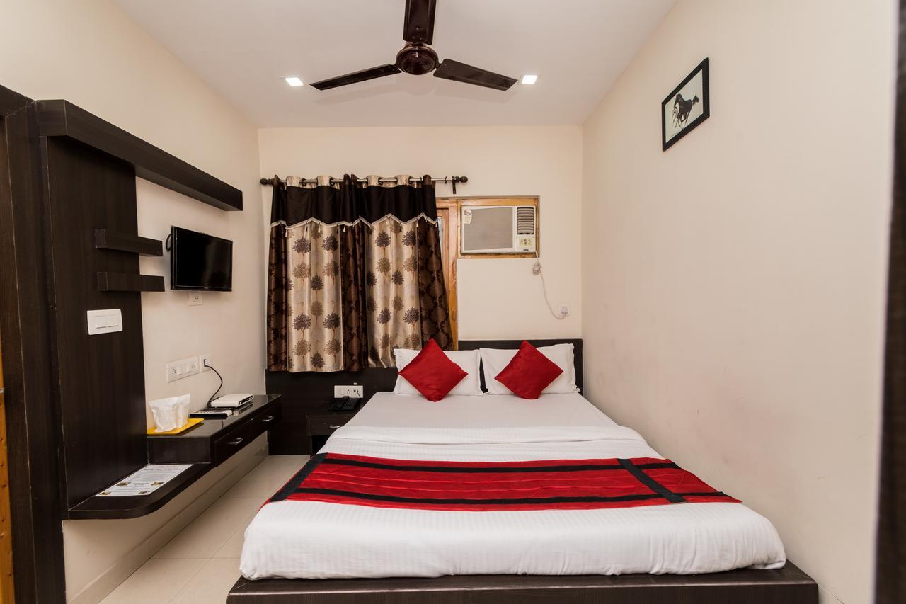 Oyo 7186 Hotel South Inn โกลกาตา ภายนอก รูปภาพ